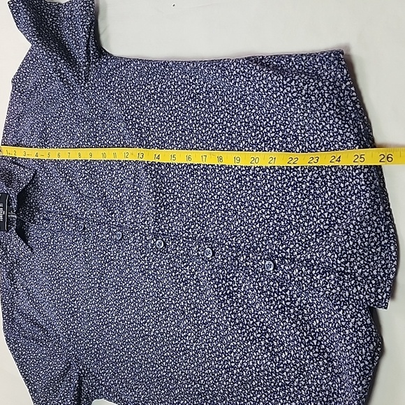 Forever 21 Mens Navy Floral Button Down Shirt 100% Cotton Ditzy Floral Small - Picture 5 of 6